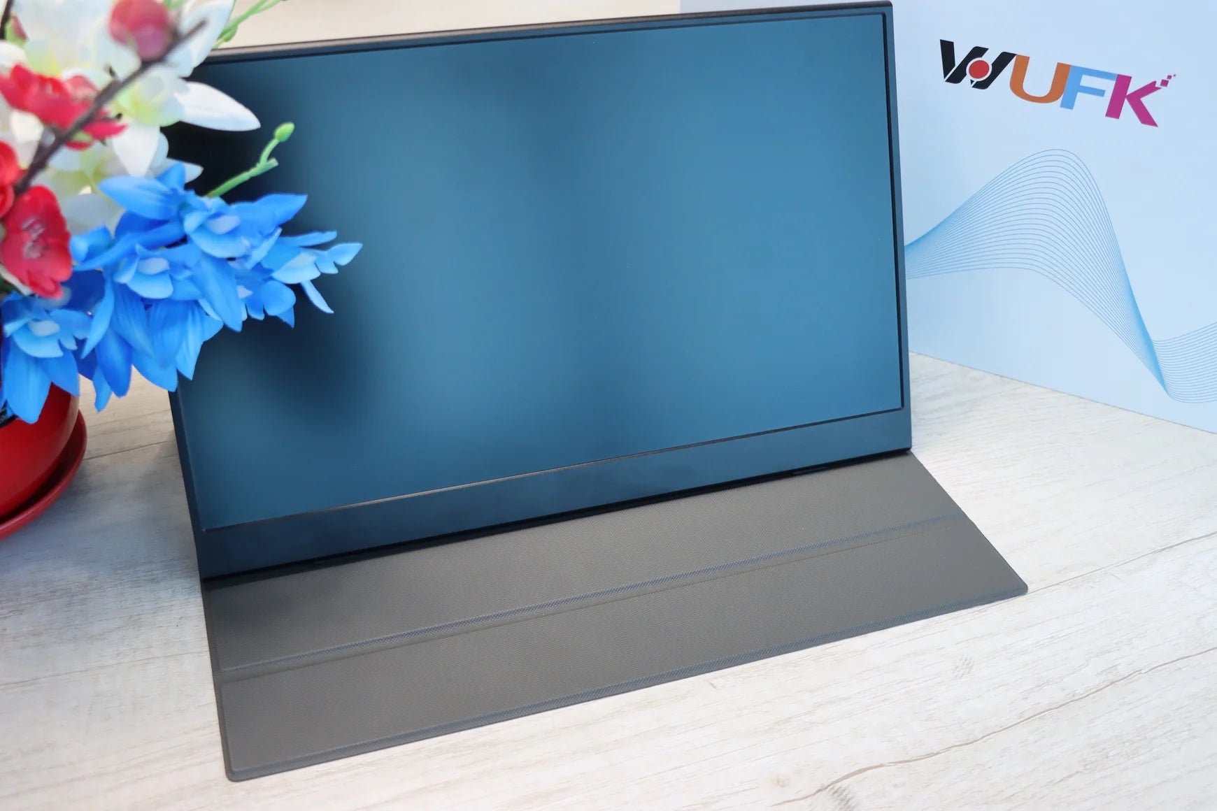 Bwanaz Portable Monitor 15.6'' FHD 1080P USB-C HDMI IPS Display U33821