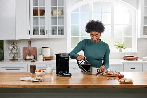 BLACK+DECKER 12-Cup Programmable Digital Coffee Maker, Black D647511