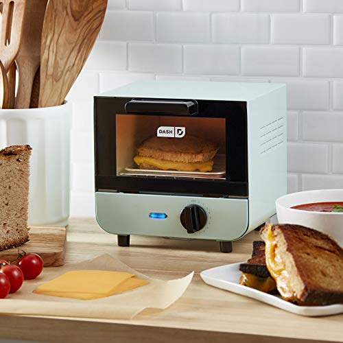 DASH Mini Toaster Oven Cooker for Bread, Bagels, Pizza, Paninis - Red B5381