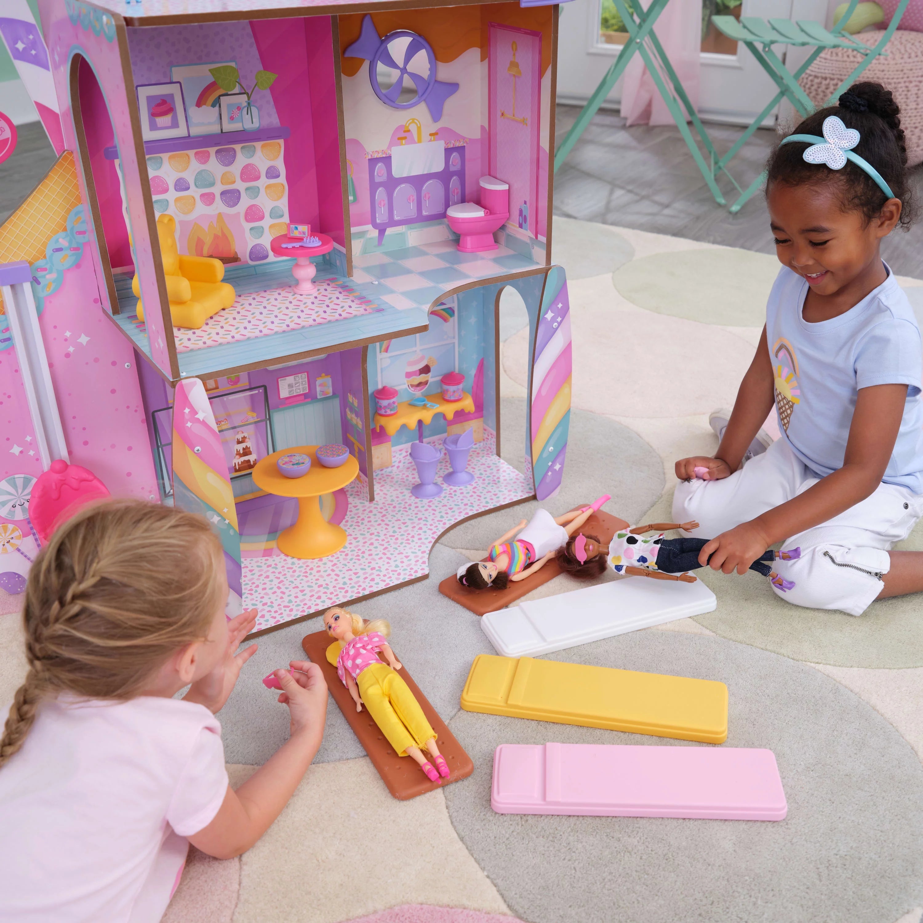 KidKraft Candy Castle Wooden Dollhouse with 28 Accessories U48940